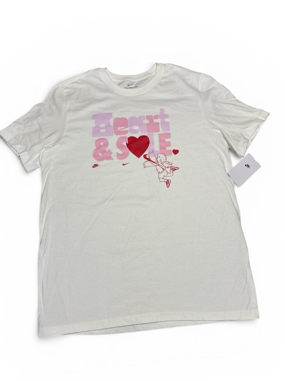 AUTHENTIC NIKE HEART AND SOLE VALENTINE'S DAY T-SHIRT FQ3779-100 HQ0850